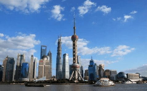 上海繁华，都市韵律与魅力交响曲